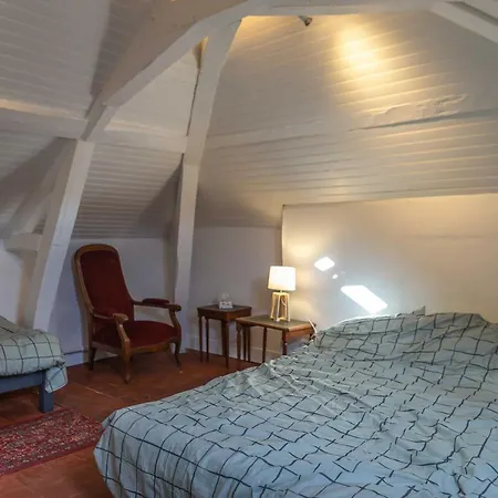 D'hotes Les Jardins De Marie, Sci Charles Iii 2* بيرناي