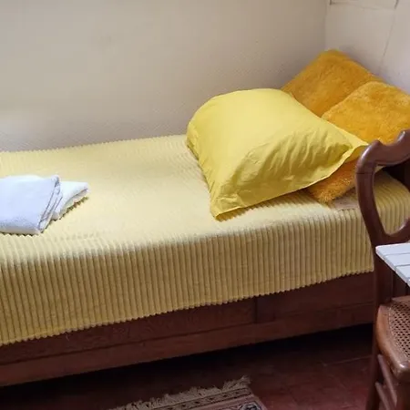 D'hotes Les Jardins De Marie, Sci Charles Iii 2* بيرناي