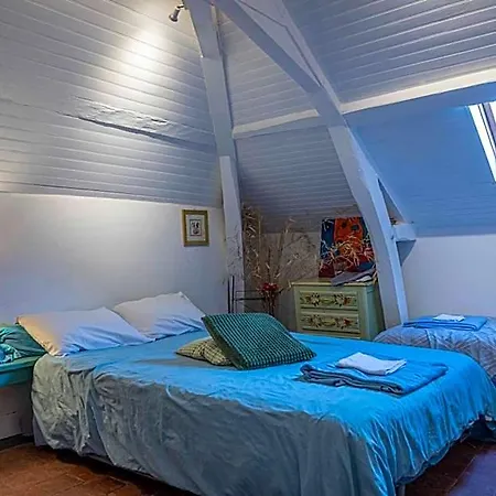 D'hotes Les Jardins De Marie, Sci Charles Iii Bed & Breakfast 2*
